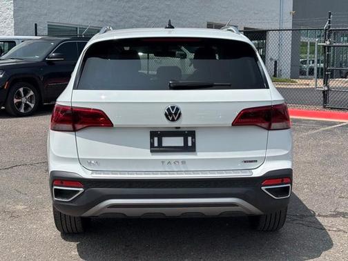 2024 Volkswagen Taos 1.5T SEL