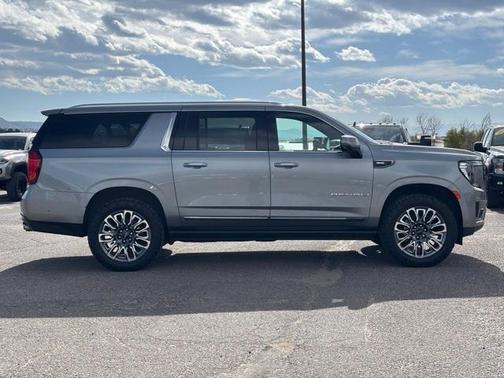 2024 GMC Yukon XL Denali Ultimate