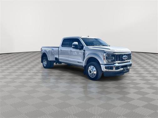 2023 Ford F-450 Lariat