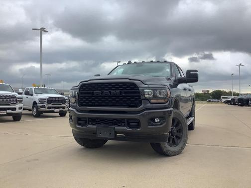 2023 RAM 2500 Big Horn Crew Cab 4x4 6'4' Box