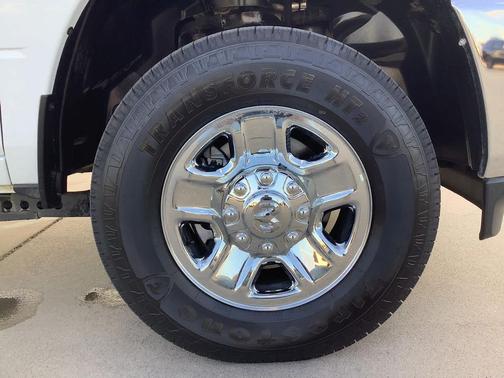 2024 RAM 3500 Tradesman Crew Cab 4x4 6'4' Box