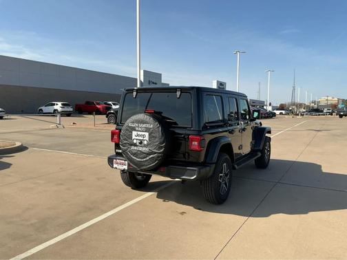 2026 Jeep Wrangler 4-Door Sahara 4x4