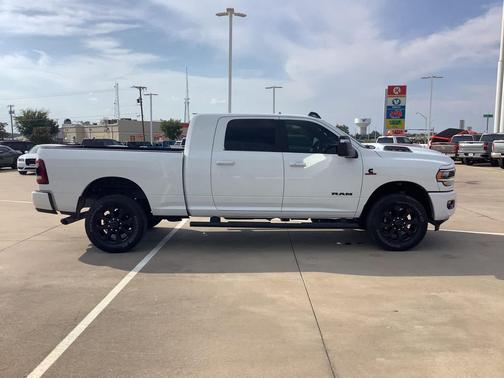 2024 RAM 2500 Laramie Crew Cab 4x4 6'4' Box