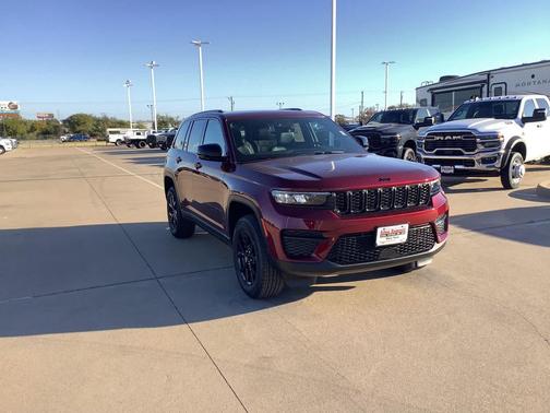 2025 Jeep Grand Cherokee Altitude