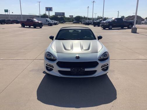 2017 FIAT 124 Spider Base