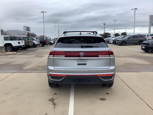 2024 Volkswagen Atlas Cross Sport 2.0T SE w/Technology