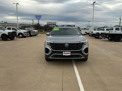 2024 Volkswagen Atlas Cross Sport 2.0T SE w/Technology
