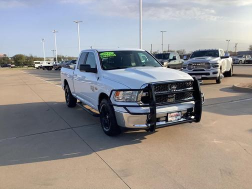 2019 RAM 1500 SLT