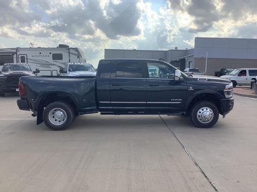 2026 RAM 3500 Limited