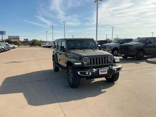 2026 Jeep Wrangler 4-Door Sahara 4x4