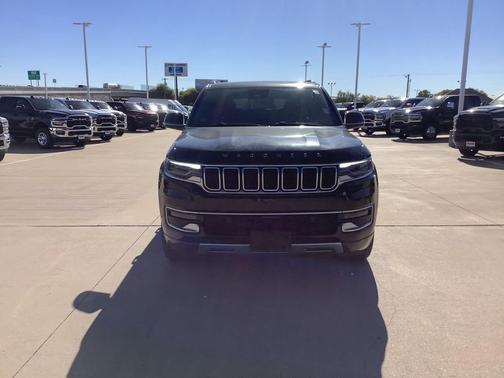 2022 Jeep Wagoneer Series III 4x4