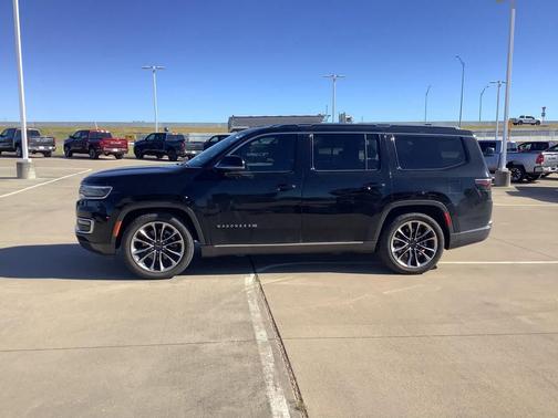 2022 Jeep Wagoneer Series III 4x4
