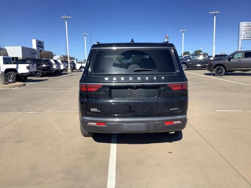 2022 Jeep Wagoneer Series III 4x4