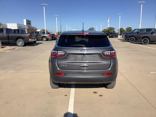 2024 Jeep Compass Sport