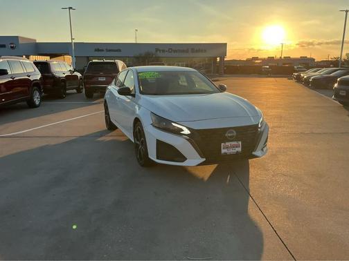 2024 Nissan Altima SR FWD