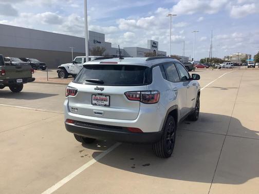 2026 Jeep Compass Latitude