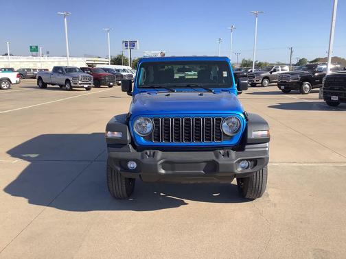 2025 Jeep Wrangler Sport