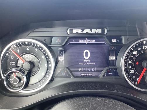 2022 RAM 1500 Lone Star Crew Cab 4x4 57' Box