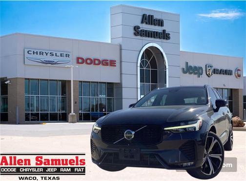 2023 Volvo XC60 B6 Ultimate Dark Theme