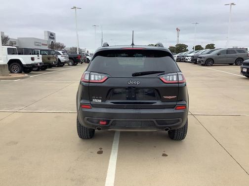 2022 Jeep Cherokee Trailhawk