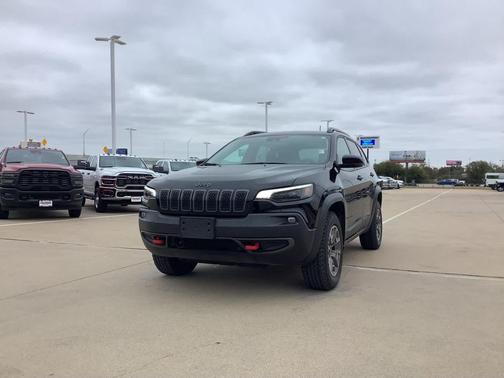 2022 Jeep Cherokee Trailhawk