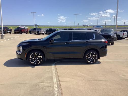 2022 Mitsubishi Outlander SEL Special Edition 2WD
