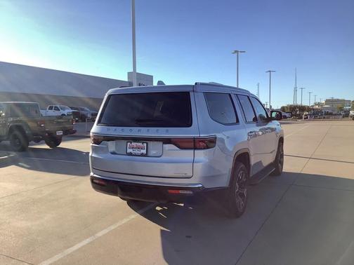 2023 Jeep Wagoneer Series III 4x2