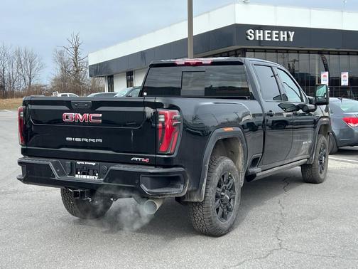 2025 GMC Sierra 2500 AT4