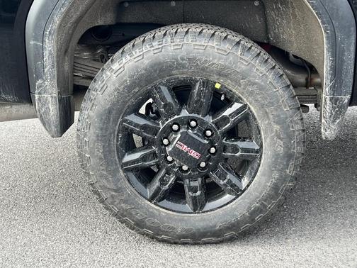 2025 GMC Sierra 2500 AT4