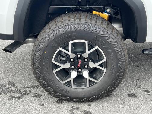 2026 GMC Canyon AT4X