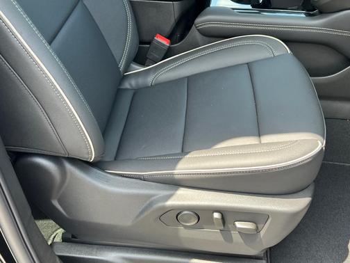 2025 GMC Yukon XL Elevation