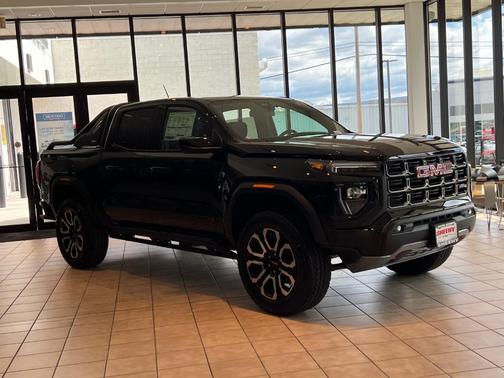 2025 GMC Canyon AT4