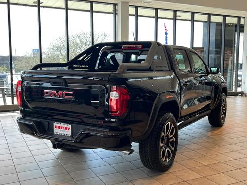 2025 GMC Canyon AT4
