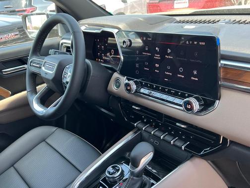 2025 GMC Canyon Denali