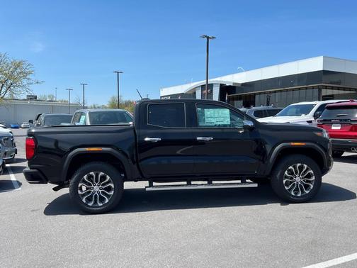2025 GMC Canyon Denali