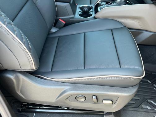 2025 GMC Canyon Denali