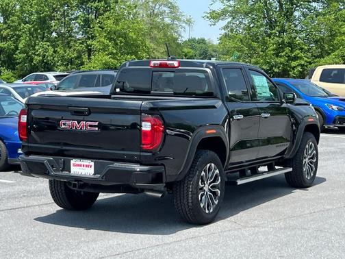 2025 GMC Canyon Denali