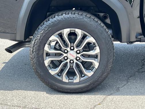 2025 GMC Canyon Denali