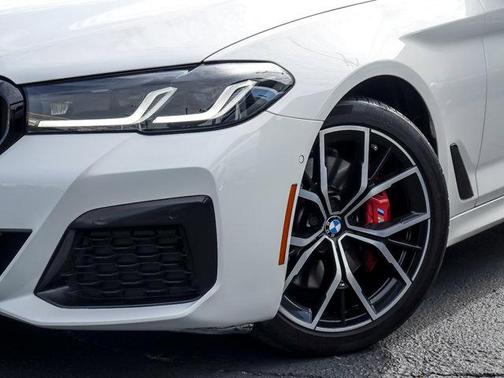 2021 BMW 530 i xDrive