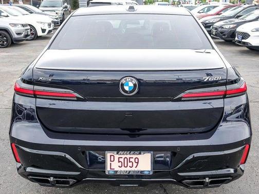 2025 BMW 760 760i xDrive