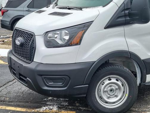 2026 Ford Transit-250 148 WB Medium Roof Cargo