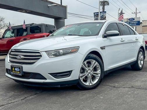 2016 Ford Taurus SEL