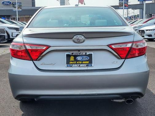 2016 Toyota Camry SE