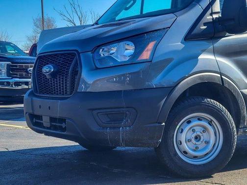2025 Ford Transit-250 148 WB Medium Roof Cargo