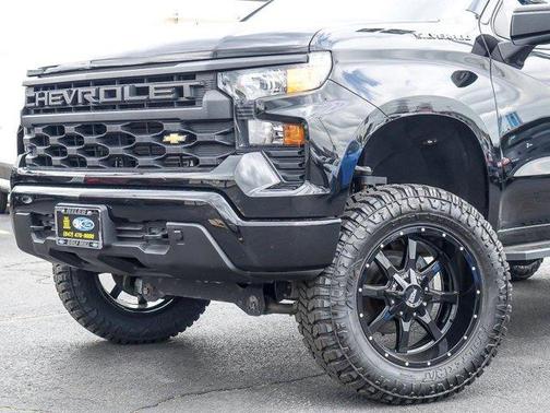 Black 2022 Chevrolet Silverado 1500 Custom