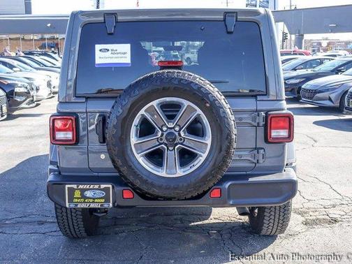 2020 Jeep Wrangler Unlimited Sahara