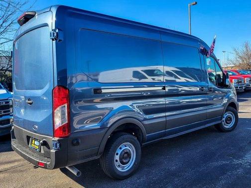 2025 Ford Transit-250 148 WB Medium Roof Cargo
