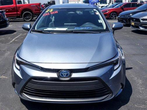 CELESTITE 2025 Toyota Corolla Hybrid LE