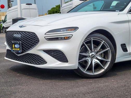 2022 Genesis G70 2.0T