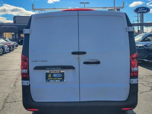 2016 Mercedes-Benz Metris Base